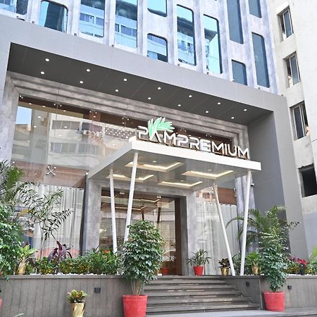 Pam Premium Hotel Vadodara Buitenkant foto