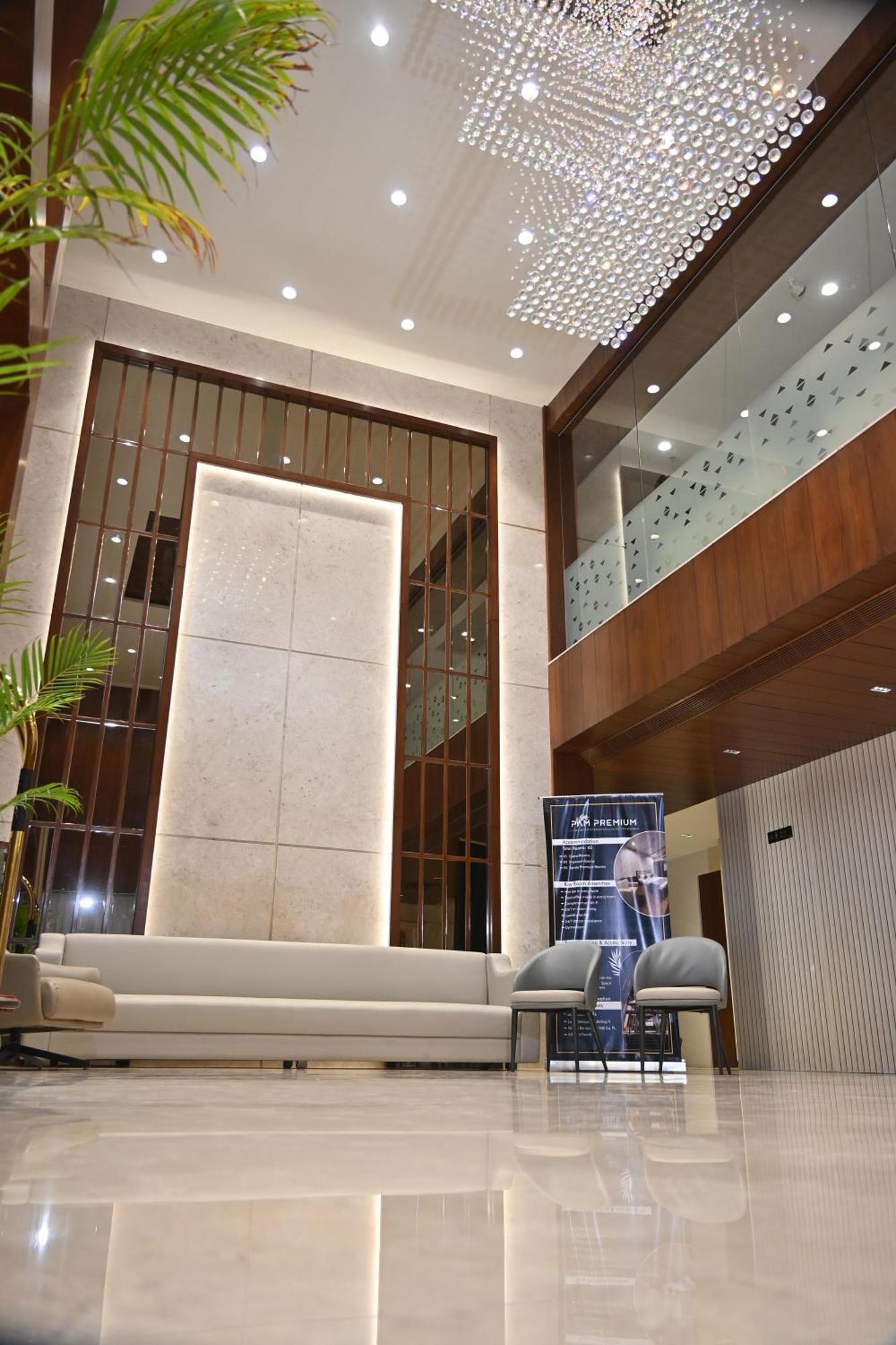 Pam Premium Hotel Vadodara Buitenkant foto